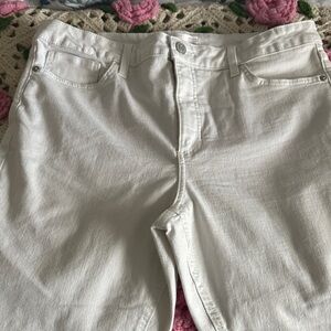 White skinny ankle jeans